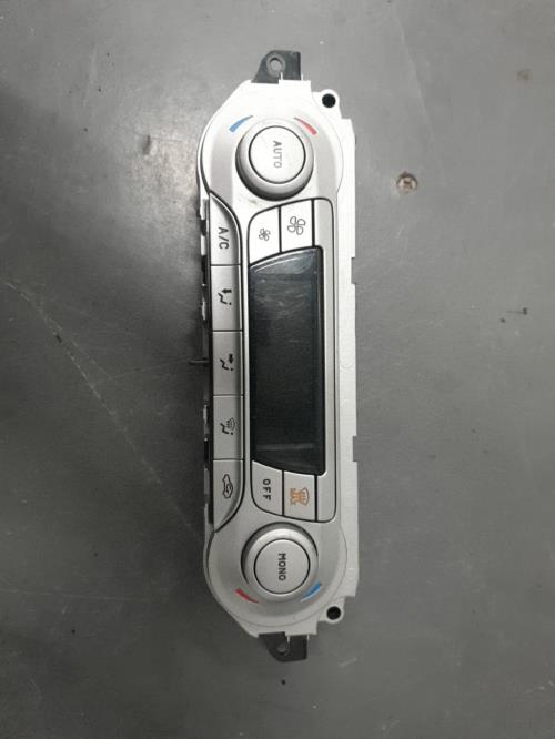 Image Commande chauffage - FORD KUGA 1