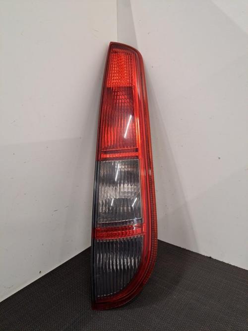 Image Feu arriere principal droit (feux) - FORD FOCUS 2