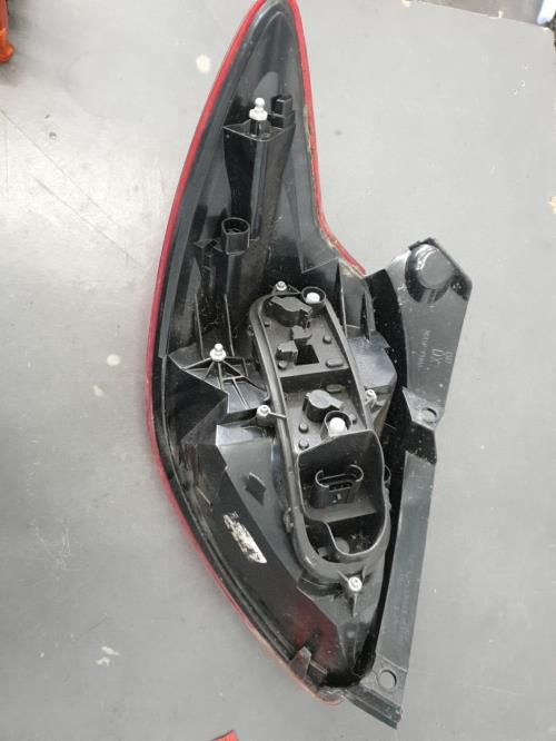 Image Feu arriere principal droit (feux) - FORD KA 2