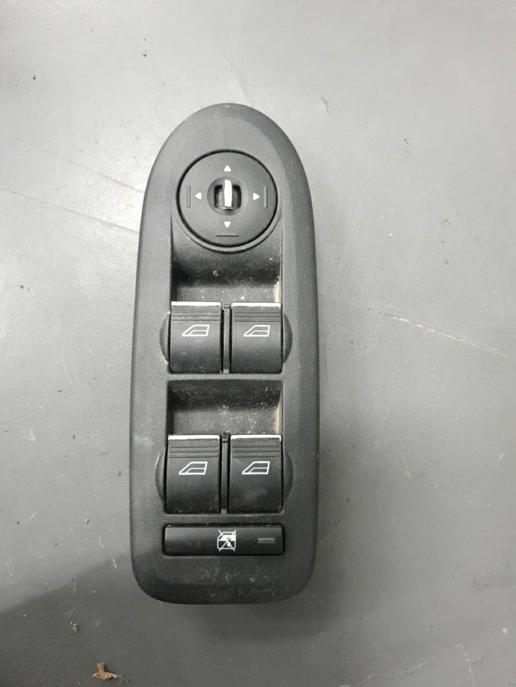 Pièce Auto