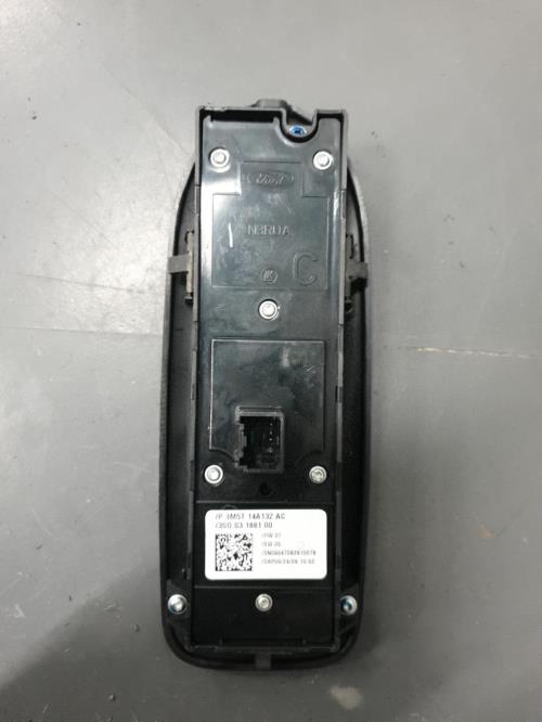 Image Interrupteur de leve vitre avant gauche - FORD KUGA 1