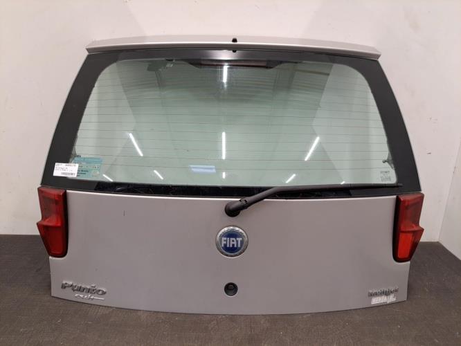 Image Malle/Hayon arriere - FIAT PUNTO 2