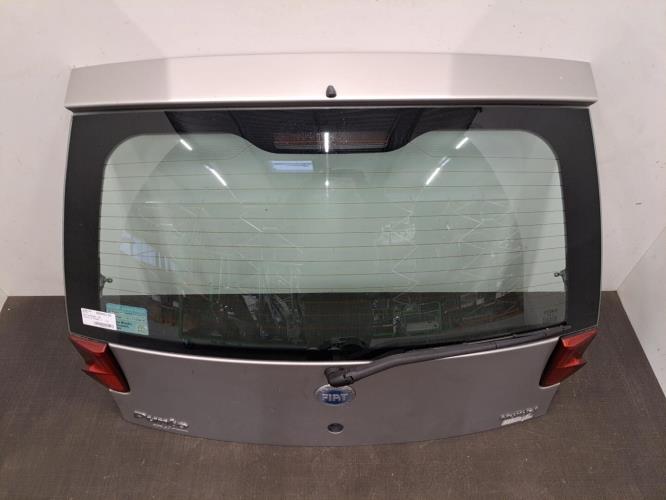 Image Malle/Hayon arriere - FIAT PUNTO 2