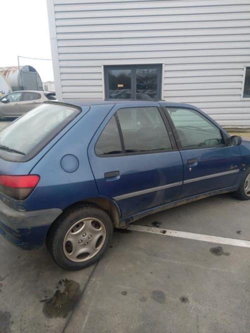 Image Pare choc arriere - PEUGEOT 306
