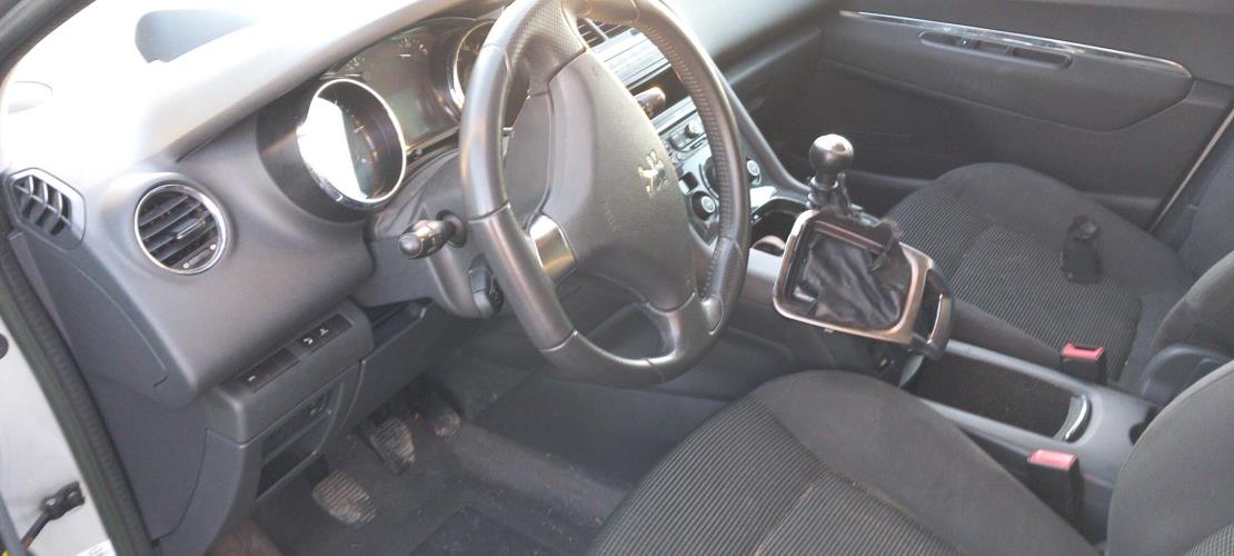 Image Capot - PEUGEOT 5008 1