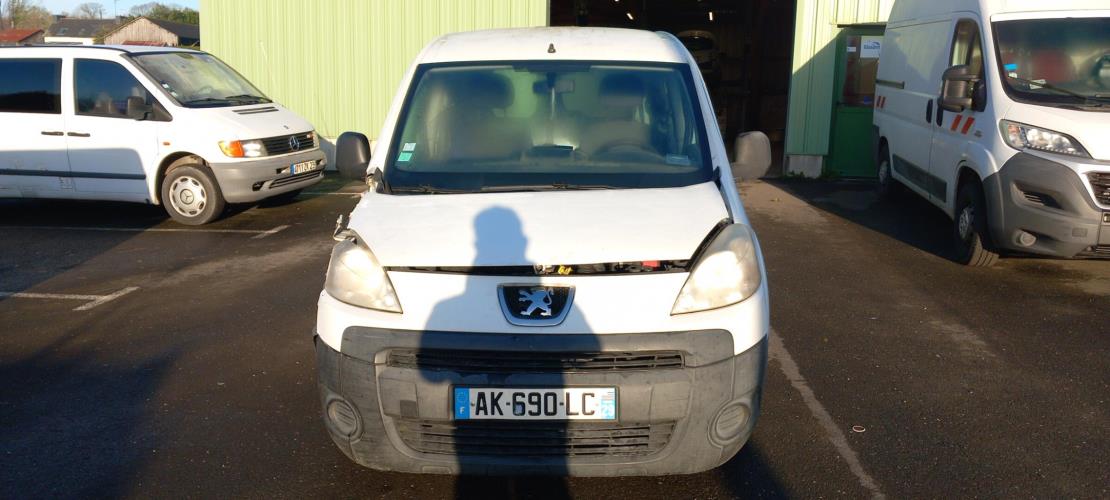 Image Moteur essuie glace avant - PEUGEOT PARTNER 2