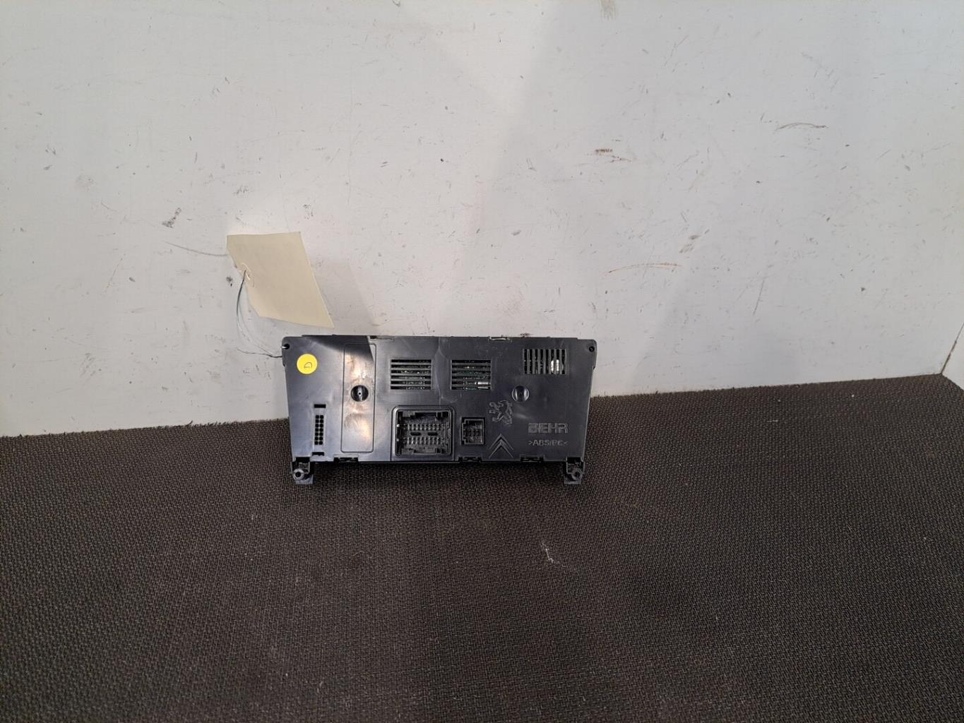 Commande chauffage PEUGEOT 3008 1 PHASE 1 Diesel - 1