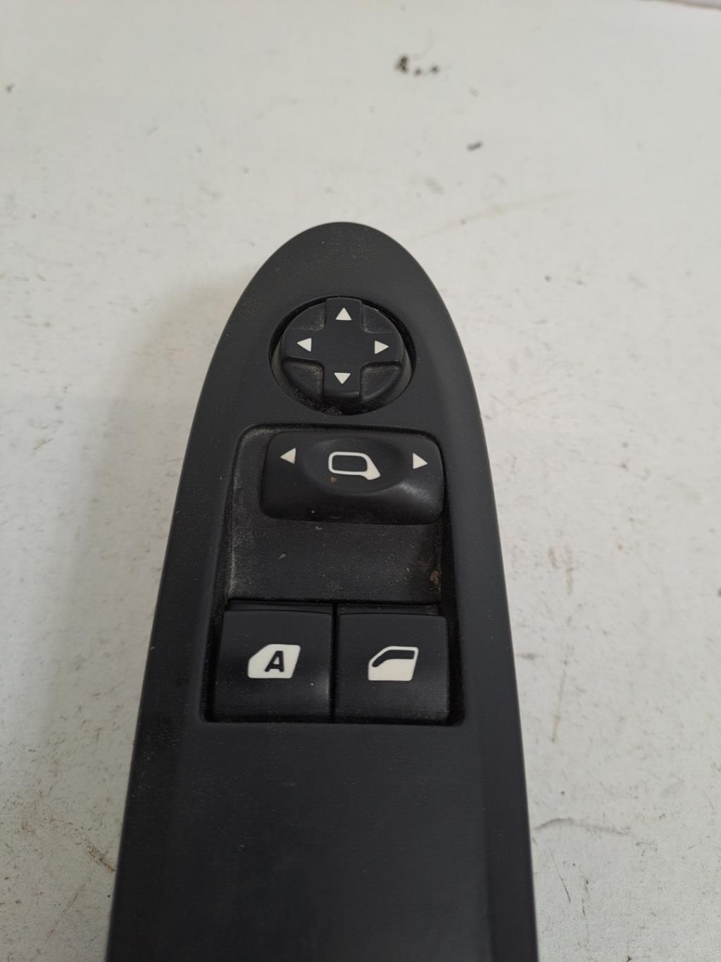 Pièce Auto