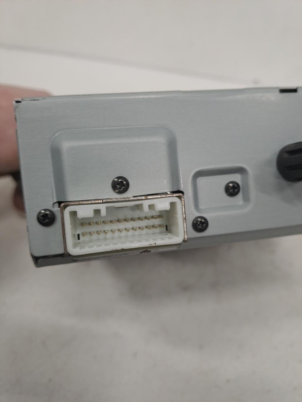 Autoradio d'origine RENAULT LAGUNA 3 PHASE 1  - 1