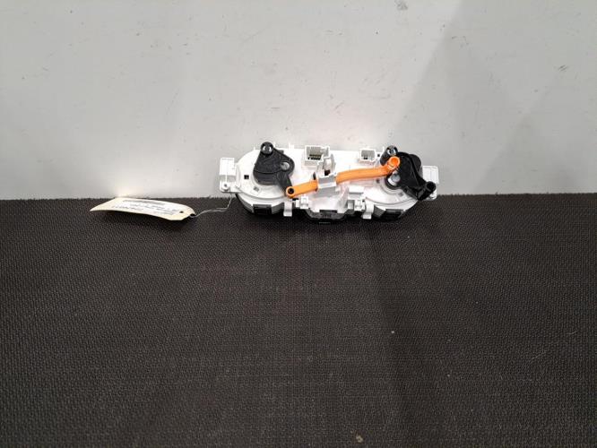 Image Commande chauffage - PEUGEOT 208 1
