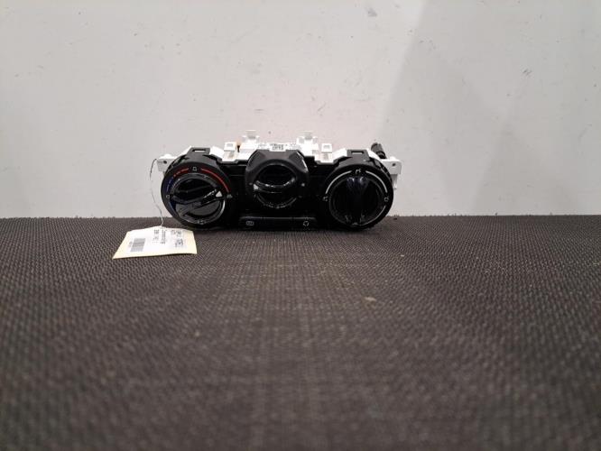 Image Commande chauffage - PEUGEOT 208 1