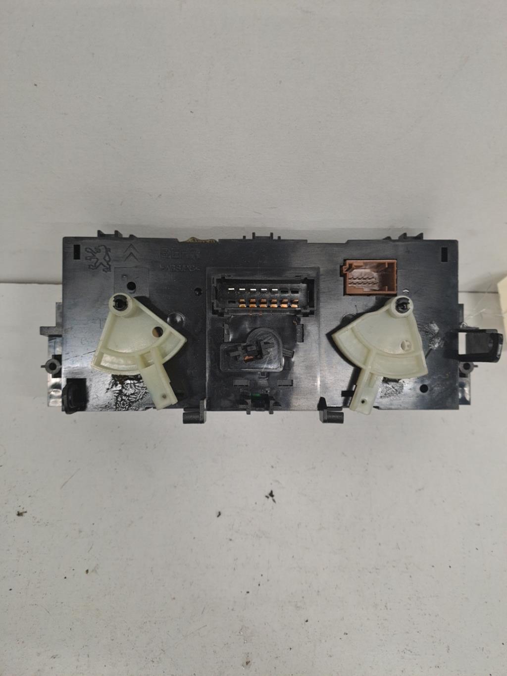 Commande chauffage CITROEN C3 2 PHASE 1 Diesel - 1