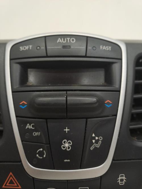 Image Commande chauffage - RENAULT LAGUNA 3