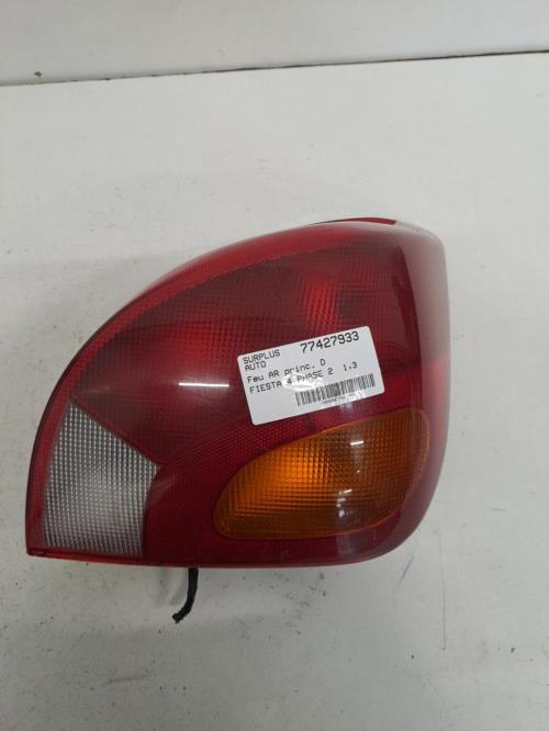 Image Feu arriere principal droit (feux) - FORD FIESTA 4
