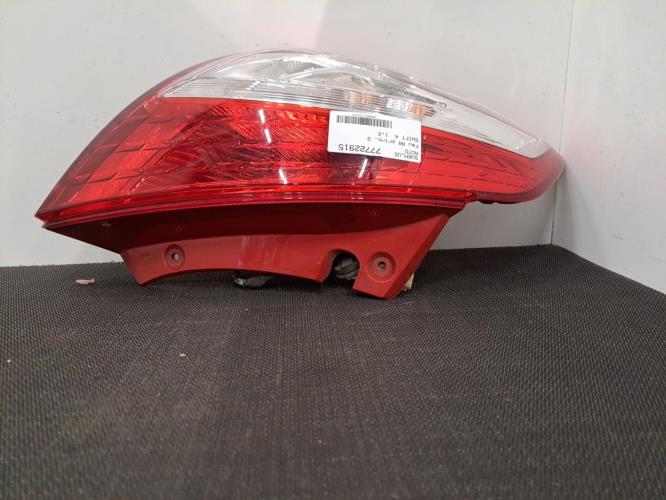 Image Feu arriere principal gauche (feux) - SUZUKI SWIFT 4