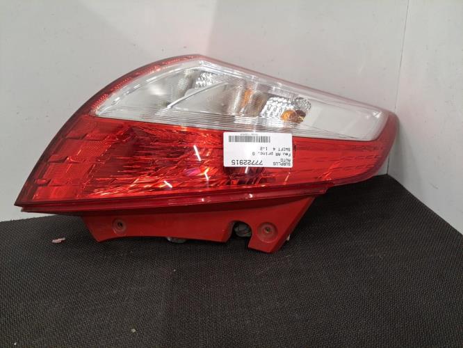 Image Feu arriere principal gauche (feux) - SUZUKI SWIFT 4