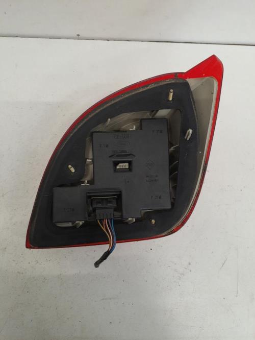 Image Feu arriere principal gauche (feux) - FORD FIESTA 4