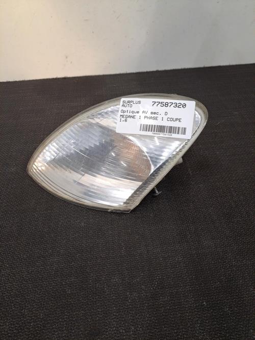 Image Optique avant secondaire droit (feux)(clignotant) - RENAULT MEGANE 1