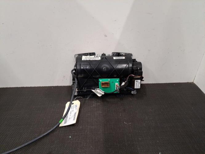 Image Ecran GPS - PEUGEOT 5008 1