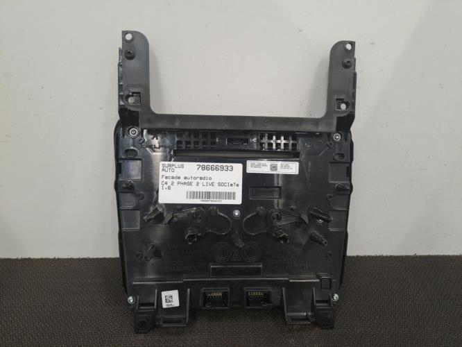 Image Facade autoradio - CITROEN C4 2