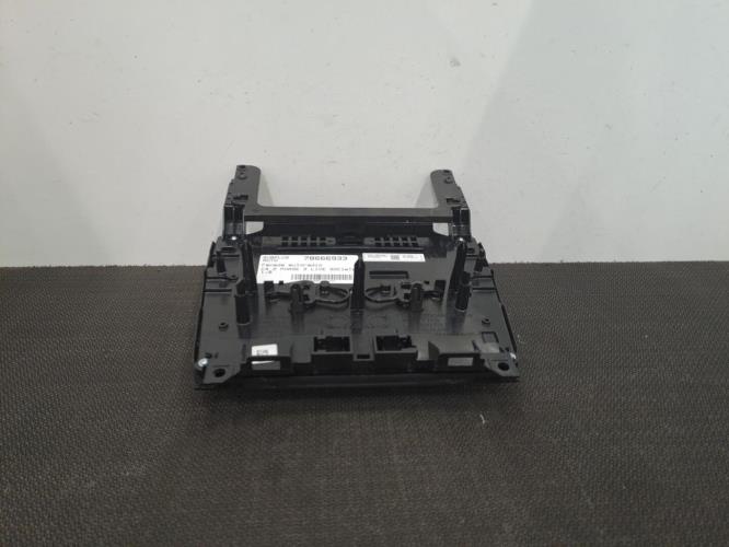 Image Facade autoradio - CITROEN C4 2