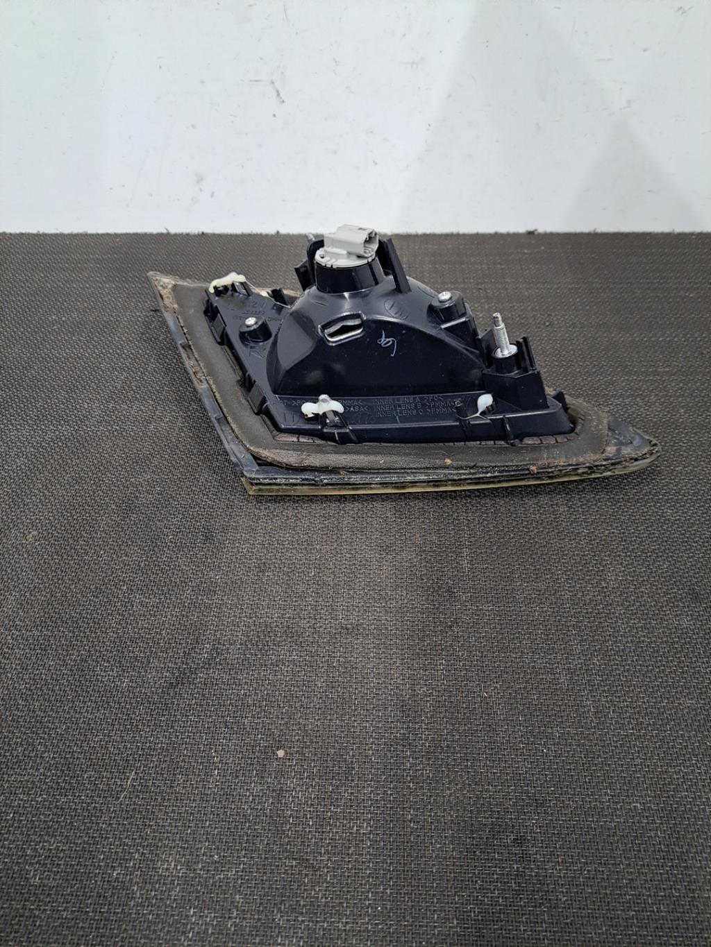 Feu arriere secondaire droit (feux) MAZDA 6 2 PHASE 1  - 1