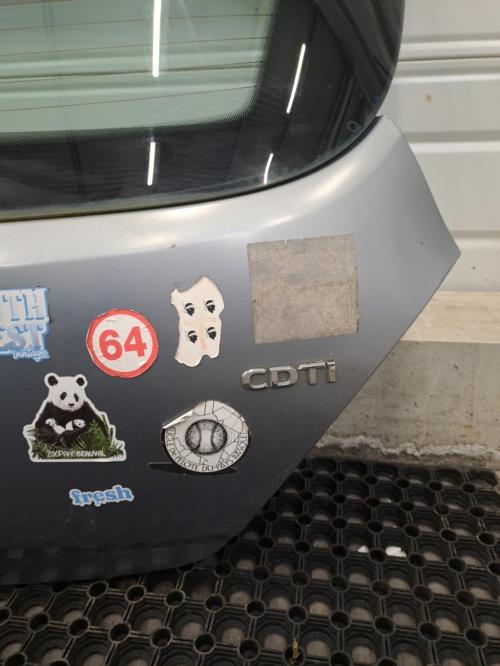 Image Malle/Hayon arriere - OPEL CORSA D