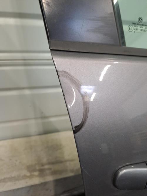 Image Porte avant droit - VOLKSWAGEN GOLF 5