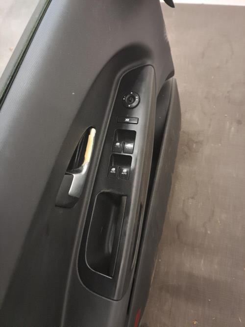 Image Porte avant gauche - KIA CEE-D 1 SPORT WAGON
