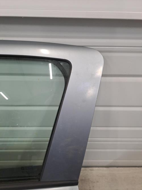 Image Porte avant gauche - OPEL CORSA D