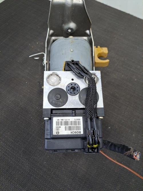 Image Bloc ABS (freins anti-blocage) - PORSCHE BOXSTER 1 986