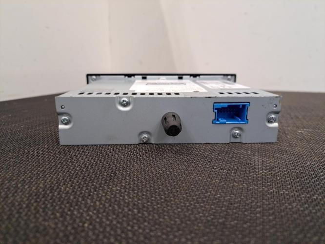 Image Chargeur CD - PEUGEOT 208 1
