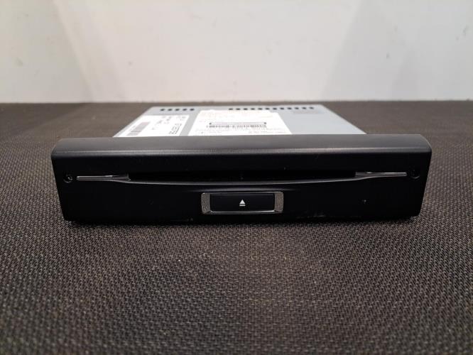 Image Chargeur CD - PEUGEOT 208 1