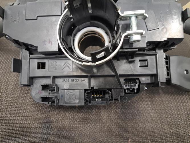 Image Com (Bloc Contacteur Tournant+Commodo Essuie Glace+Commodo Phare) - CITROEN C3 AIRCROSS