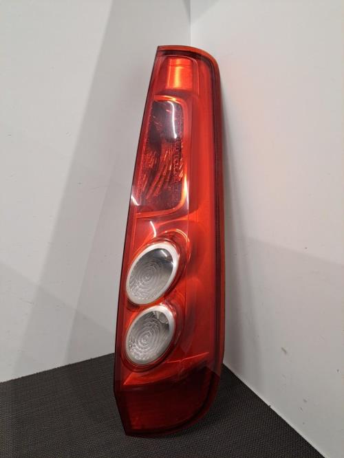 Image Feu arriere principal droit (feux) - FORD FIESTA 5