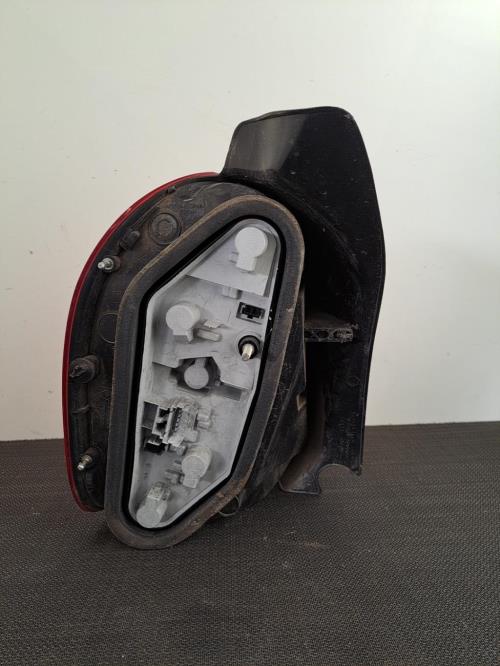 Image Feu arriere principal droit (feux) - RENAULT GRAND MODUS