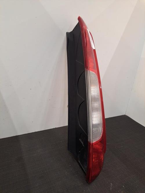 Image Feu arriere principal gauche (feux) - FORD C-MAX 1
