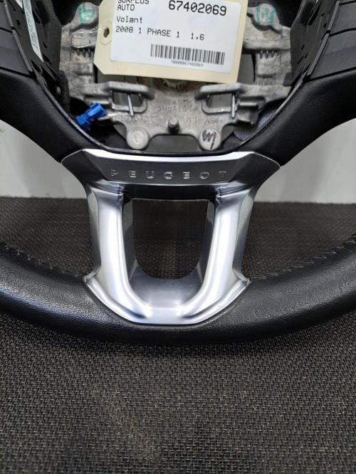 Image Volant - PEUGEOT 2008 1