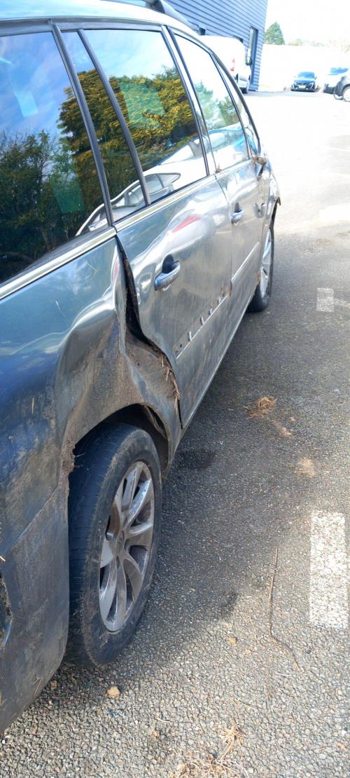 Image Capot - CITROEN C4 GRAND PICASSO 1