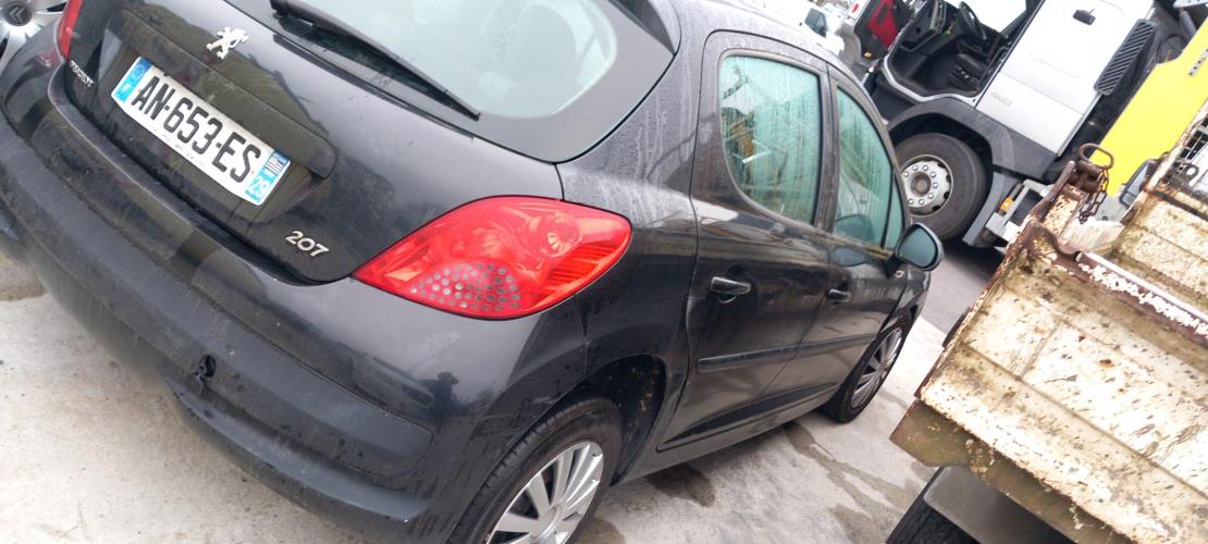 Image Pare choc arriere - PEUGEOT 207