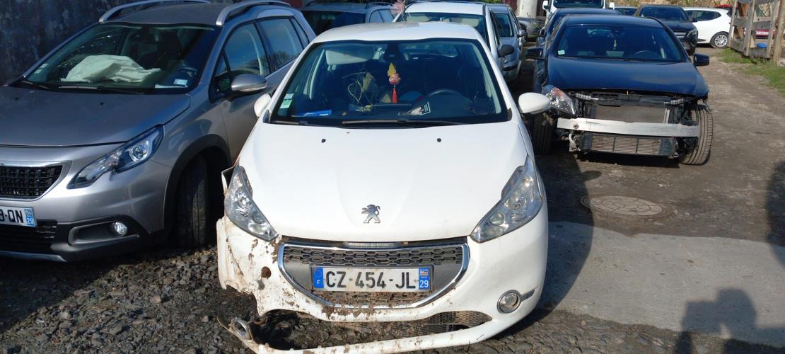 Image Interrupteur de leve vitre avant gauche - PEUGEOT 208 1