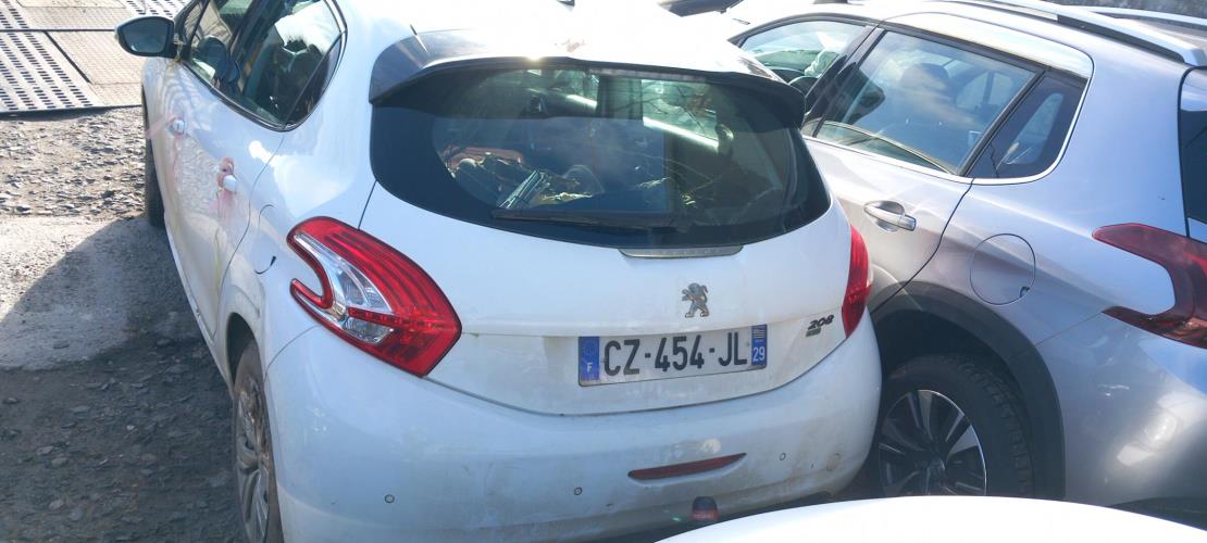 Image Interrupteur de leve vitre avant gauche - PEUGEOT 208 1