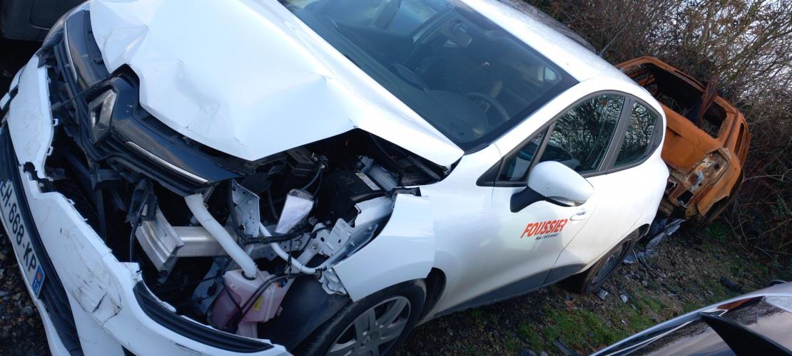 Image Feu arriere stop central - RENAULT CLIO 4