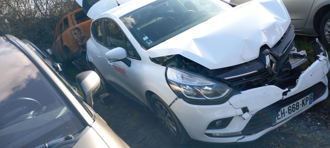 Image Feu arriere stop central - RENAULT CLIO 4
