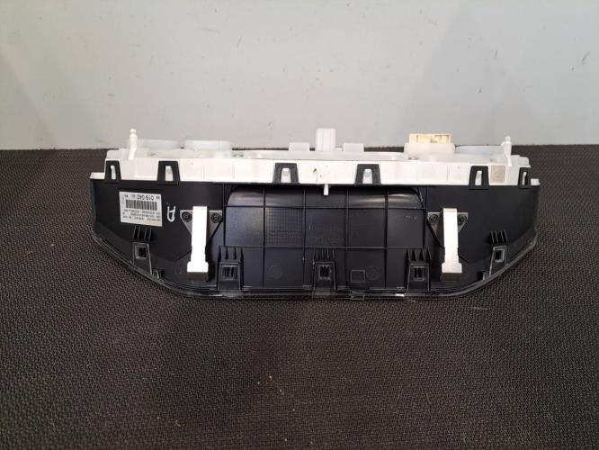 Image Compteur - PEUGEOT 208 1