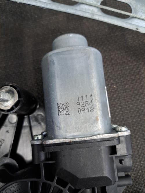 Image Leve vitre electrique avant gauche - PEUGEOT 108