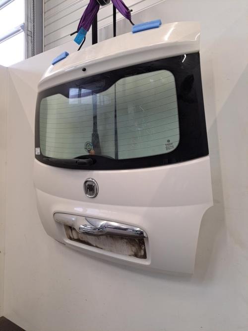 Image Malle/Hayon arriere - FIAT 500 2