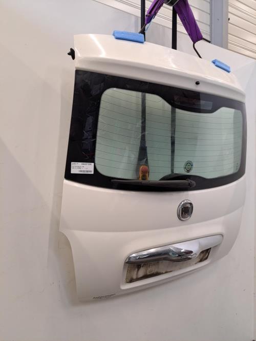 Image Malle/Hayon arriere - FIAT 500 2