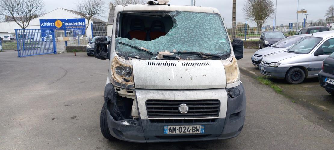 Image Charniere de porte arriere gauche - FIAT DUCATO 3