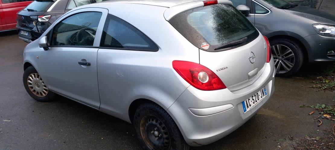 Image Porte avant gauche - OPEL CORSA D